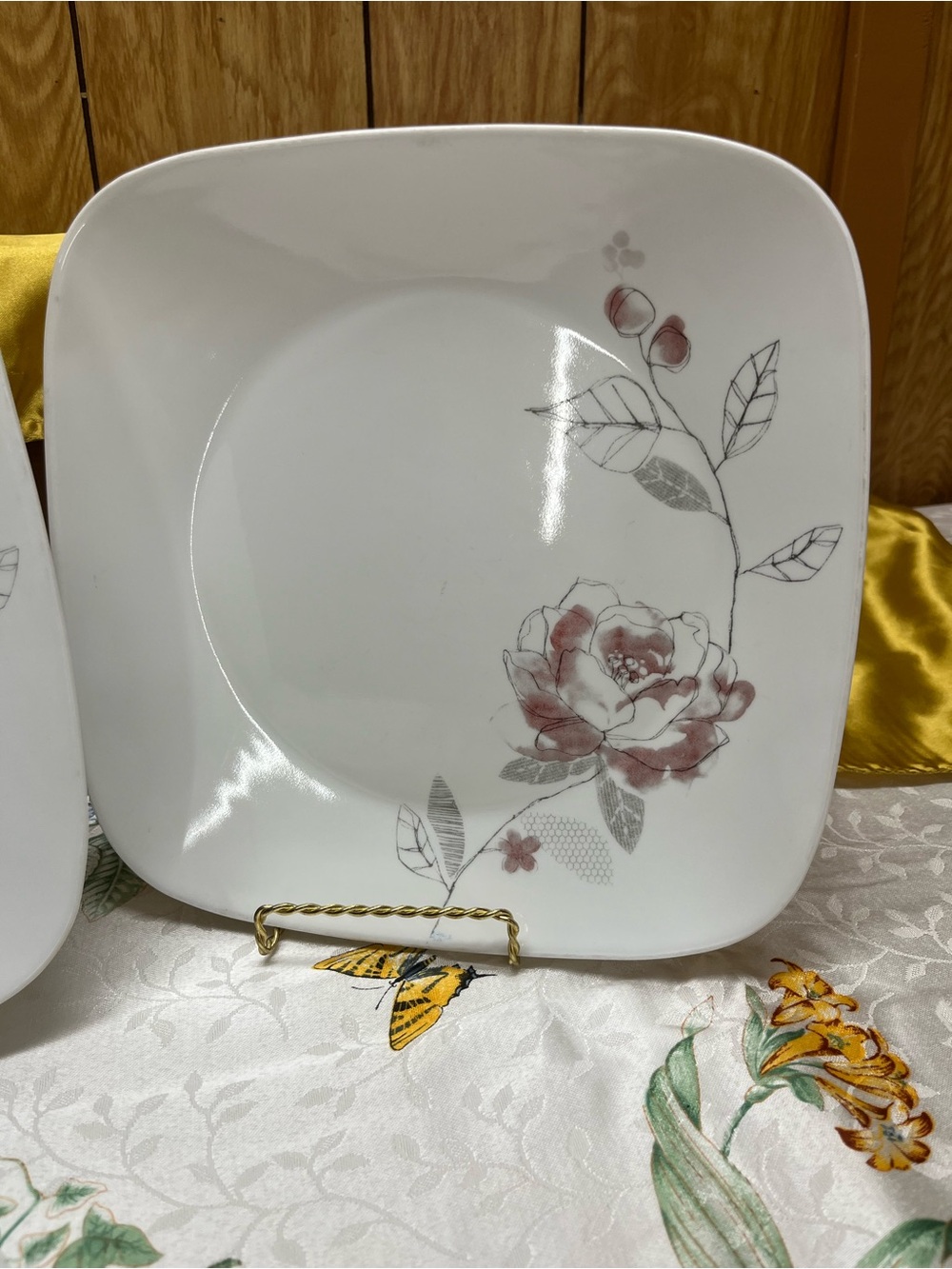 Elegant Floral Square Dinner Plate - White with Rose Accentt Corelle blushing 3